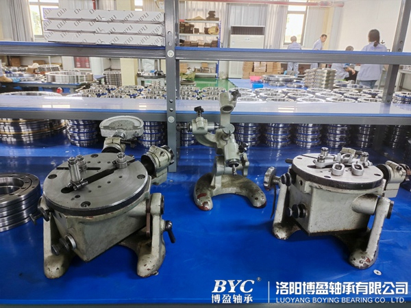 1628818581580106.jpg 交叉滾子軸承裝配.jpg